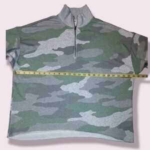 Aerie Woman's Camouflage Sweatshirt Size S Oversized Top